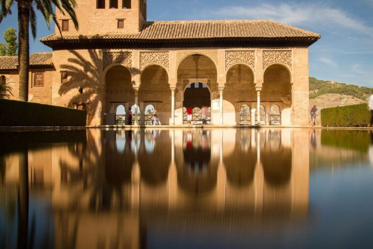 Granada: Tour of Alhambra, Generalife, and Nasrid Palaces - Customer Reviews and Ratings