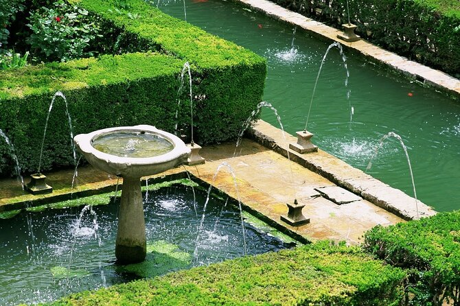 Granada Tour With Alhambra and Generalife Gardens From Seville - Multilingual Guides and Language Difficulties