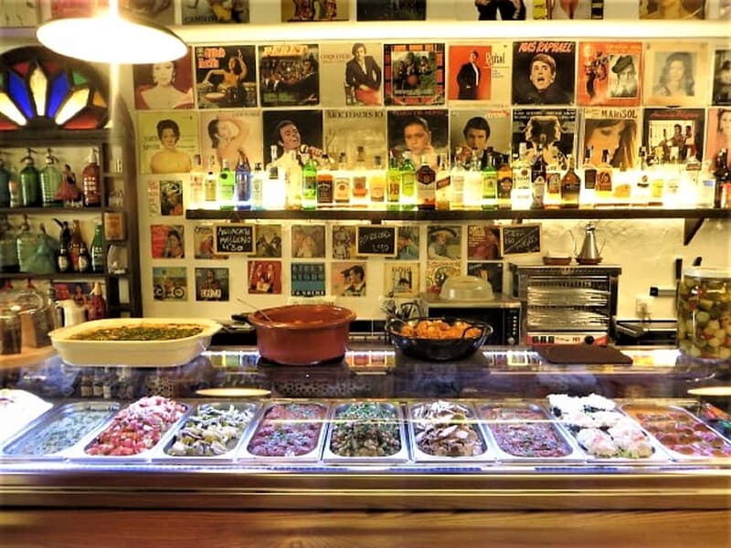 Granada: Traditional Tapas and Wine Tour - Cost and Value