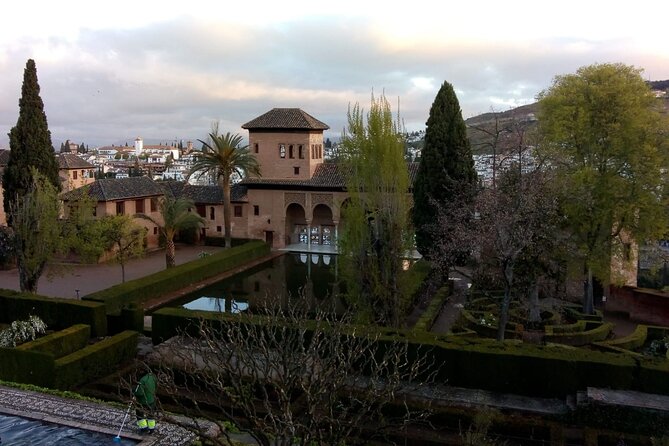 Granada, Visit Alhambra With Nasrid Palaces, Gardens and Alcazaba - The Sum Up