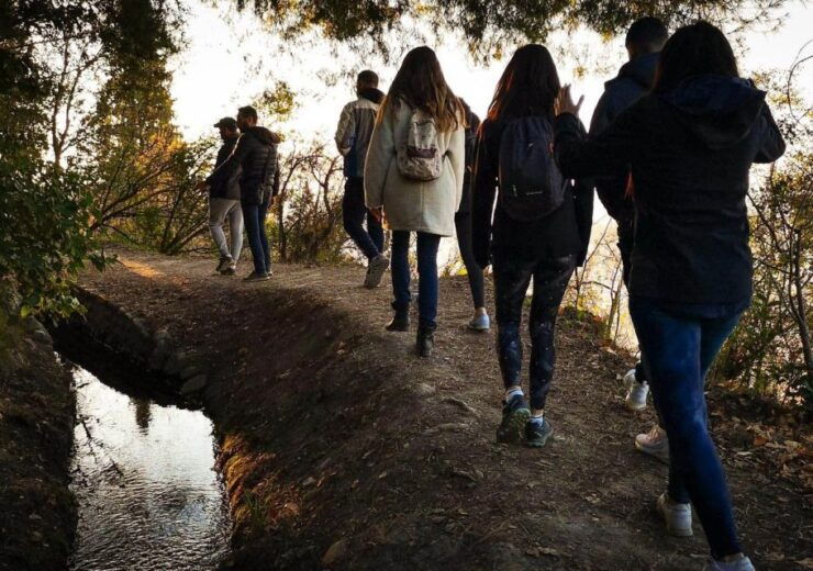 Granada: Water Paths History and Adventure Tour - Experience Highlights