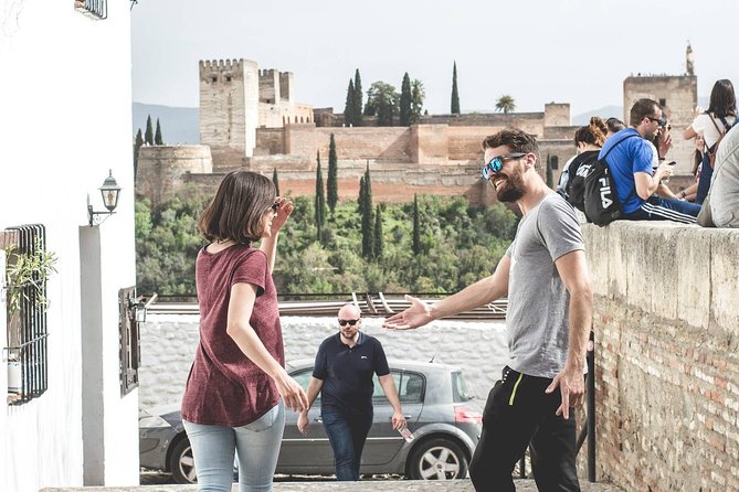 Granadas Hidden Treasures: Albayzin and Sacromonte Walking Tour - Meeting Point and Start of Tour
