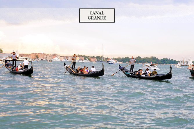 Grand Canal Gondola Serenade With Your Carnival Mask - Explore Venices Historic Landmarks