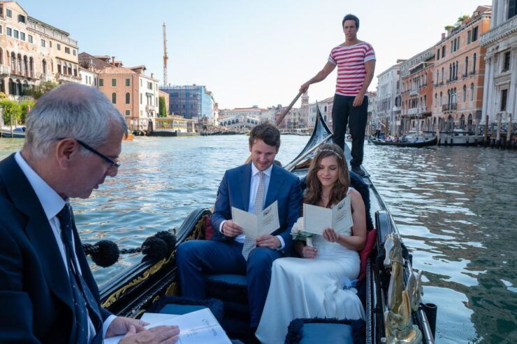Grand Canal: Renew Your Wedding Vows on a Venetian Gondola - Booking Details