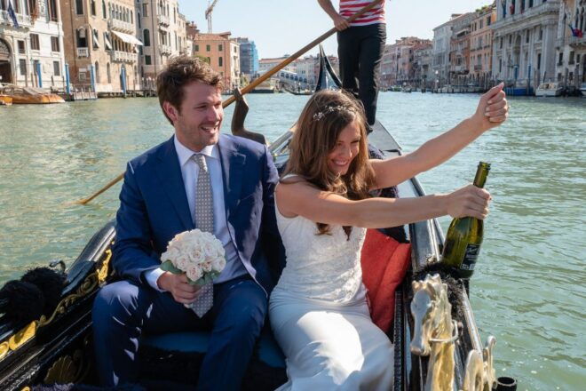 Grand Canal: Renew Your Wedding Vows on a Venetian Gondola - Itinerary Highlights