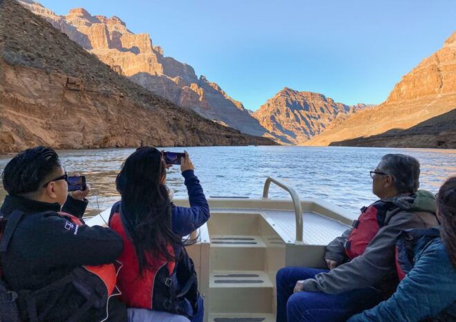 Grand Canyon Celebration - Helicopter, Boat & Skywalk - Skywalk Experience