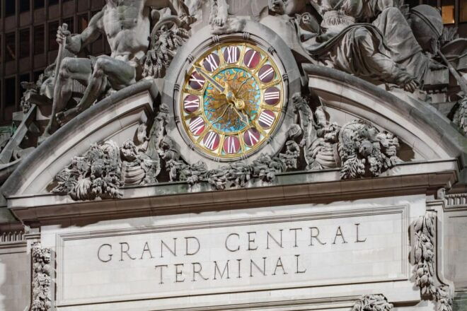 Grand Central Terminal Private Walking Tour With Transport - Experience the Grand Central Terminal