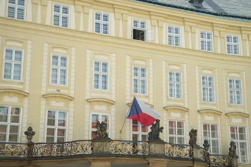 Grand City Half-Day Tour in Prague - Old Town Square and the Jewish Quarter