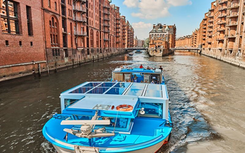 Grand Harbour & Speicherstadt Cruise in Hamburg - HafenCity, the Elbphilharmonie and changing views