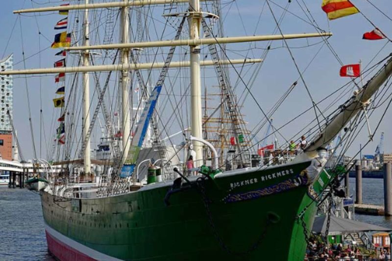 Grand Harbour & Speicherstadt Cruise in Hamburg - What the one-hour itinerary feels like