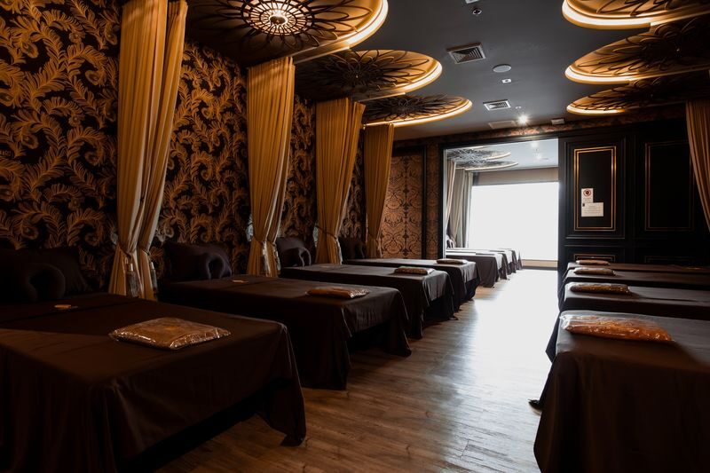 Grand Massage & Spa Experience at MBK Center in Bangkok - Booking, arrival, and the MBK location