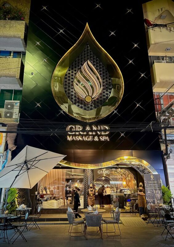 Grand Massage & Spa Experience in Nana - What the 60-minute foot massage includes