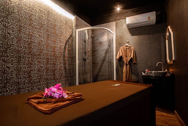 Grand Massage & Spa Experience in Sukhumvit 3/1 - The people and the quieter details
