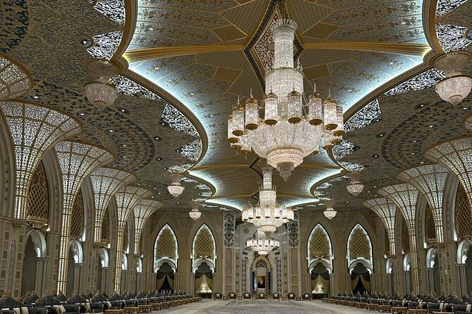 Grand Mosque & Presidential Palace Private Tour From Dubai - Important Information