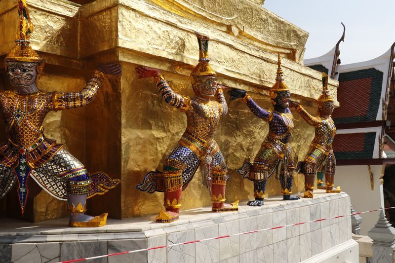 Grand Palace and Emerald Buddha Half Day Guided Tour from Bangkok - Dress for the Temple, Not the Hotel Pool