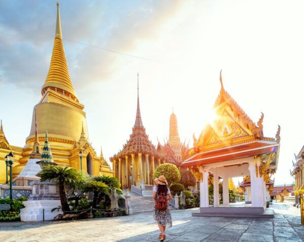 Grand Palace, Damnoen Floating Market & Maeklong Market Tour - Wat Phra Kaew and Grand Palace Visit