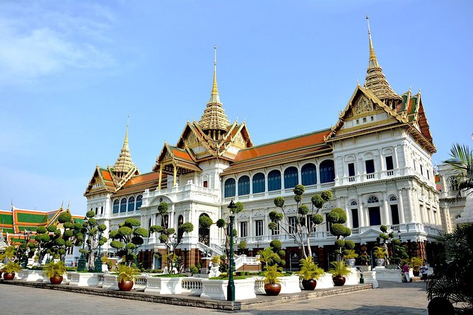 Grand Palace , Thai Dance & Fun Street Walk in Bangkok - Must-See Landmark: The Grand Palace