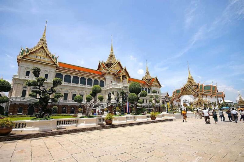 Grand Palace & Wat Pho Tour for Bangkok Airport Transit - Why This Tour Works Well