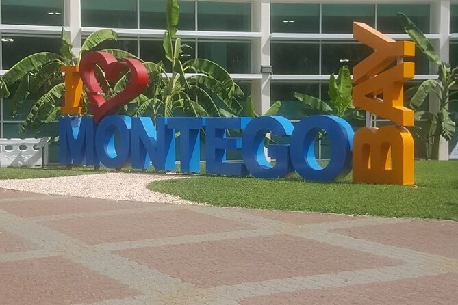 Grand Palladium - Airport Transfer - Alcoholic Beverage Options and Regulations