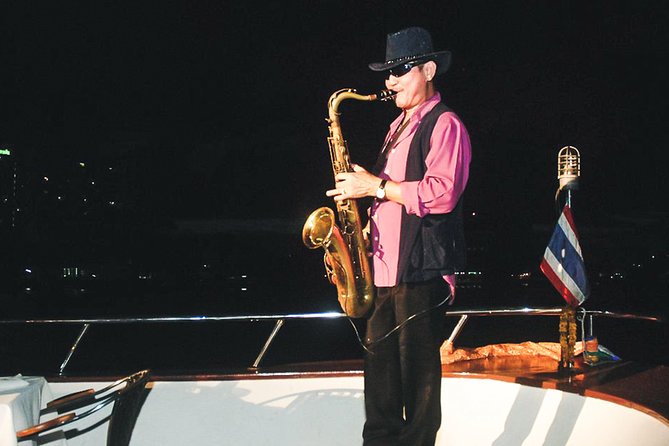 Grand Pearl Dinner Cruise With Live Entertainment - What to Expect During the Cruise
