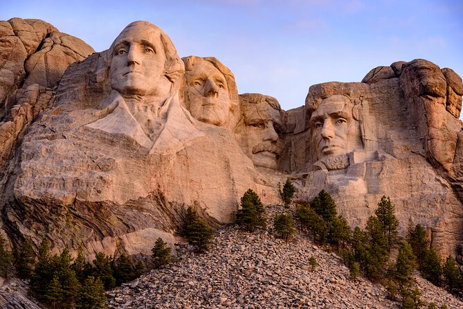 Grand Teton, Yellowstone, Devils Tower and Mount Rushmore 7-day Tour - Tour Highlights
