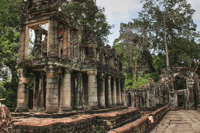Grand Tour and Banteay Srei Group Tour - Group Size and Pricing