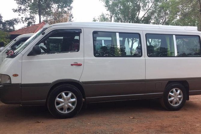 Grand Tour and Banteay Srei Group Tour - Pickup and Logistics