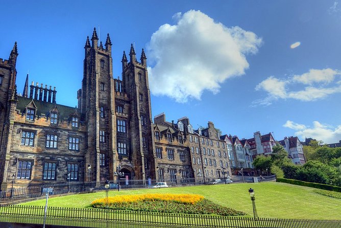 Grand Tour of Edinburgh With All of the Most Popular & Main Tourist Attractions - Royal Mile