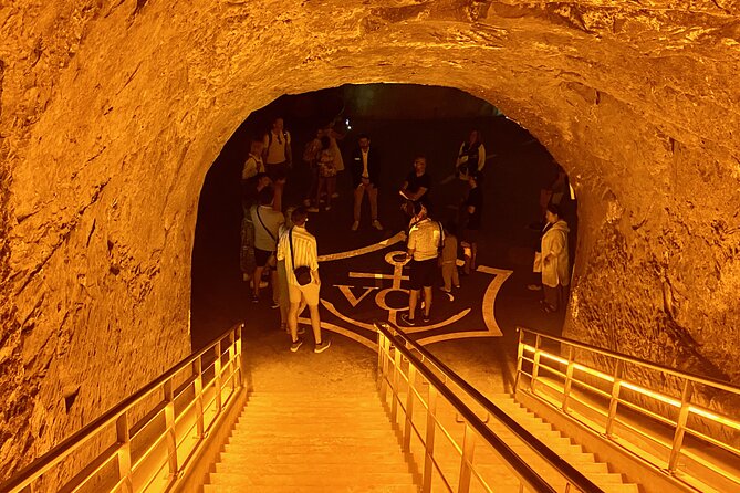 GRAND VINTAGE Private Champagne Ruinart Veuve Clicquot From Paris - Good To Know