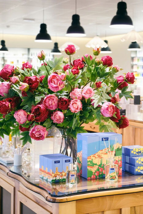 Grasse: Perfume Making Class and Fragonard Factory Tour - Gift Shop Offerings