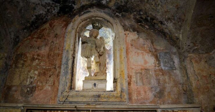 Gravina: Entrance to the Rock Church of San Michele Delle Grotte - Architectural Wonders and Features