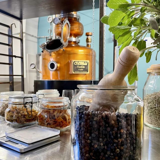Gravina in Puglia: Distill and Taste the Apulian Gin - The Sum Up