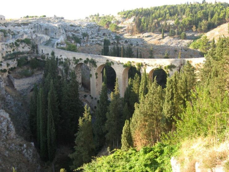 Gravina in Puglia "James Bond 007" Guided Walking Tour - Good To Know