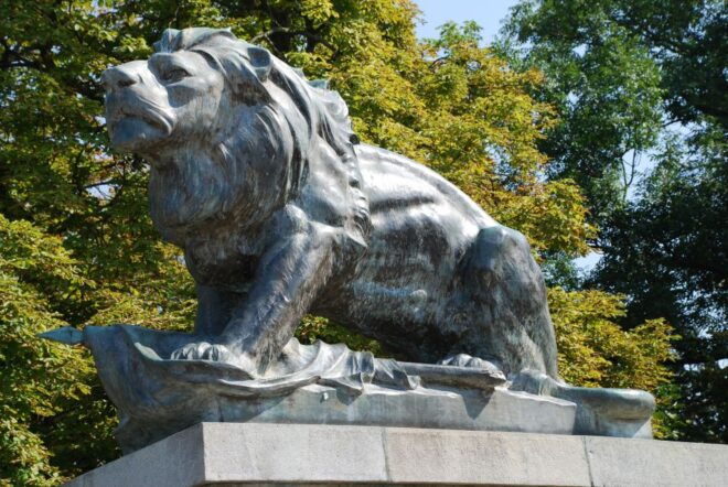Graz Museum: Private Guided Tour - Participant and Date Selection