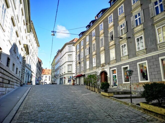 Graz: Schlossberg Private Guided Tour - Hidden Gems and Graz Museum
