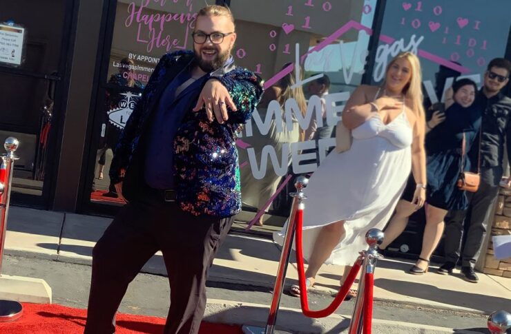 Great Gatsby Wedding Ceremony or Vow Renewal Photography - Capturing Memorable Moments With Candid Photography