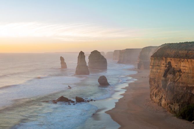 Great Ocean Road and Wildlife Tour for Backpackers aged 18-35 - Weather and Packing Tips