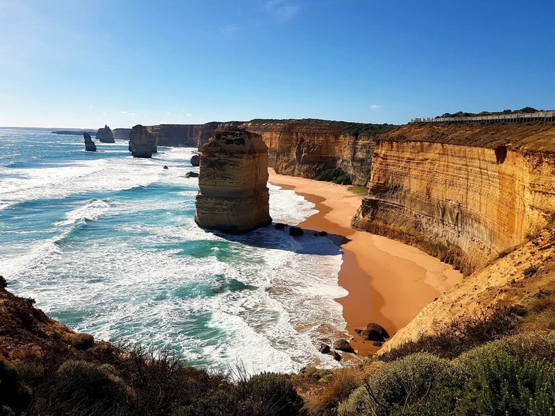 Great Ocean Road Coastal Spectacular & Wildlife Luxe Bus Tour - A full day from Melbourne to the coast
