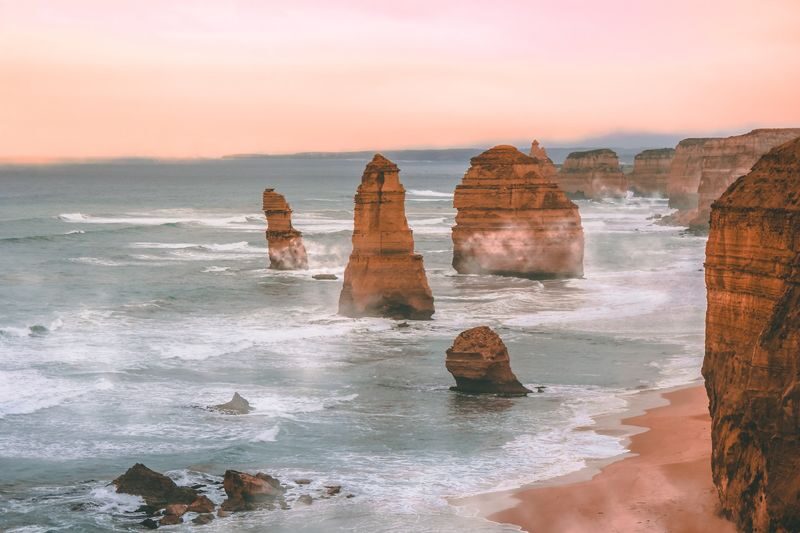 Great Ocean Road Max Highlights: Wildlife & London Bridge Sunset - Watching for koalas and kangaroos