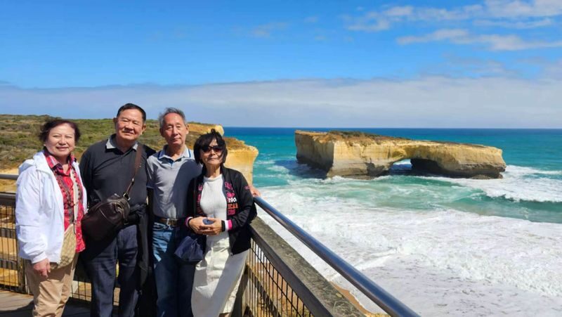 Great Ocean Road Private Chartered Day Tour from Melbourne - Loch Ard Gorge adds a different coastal mood