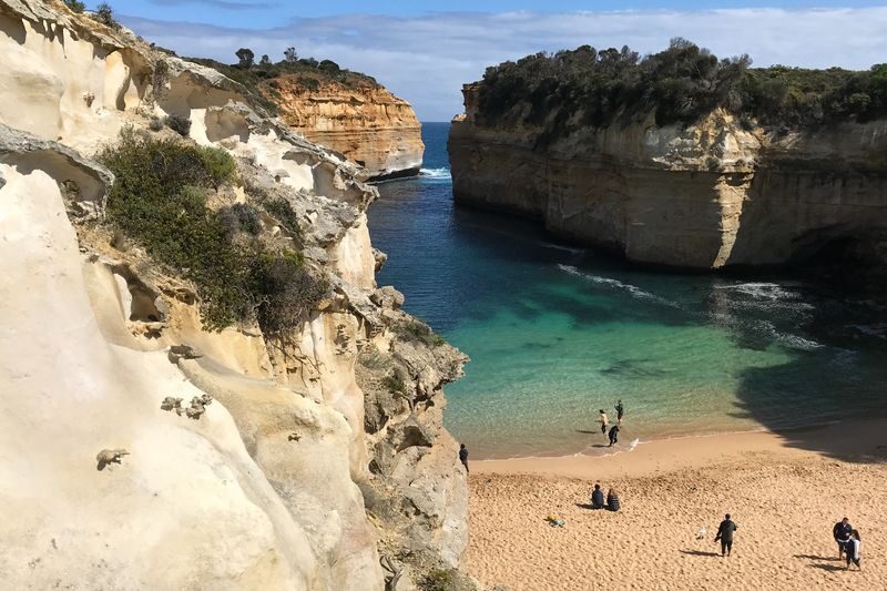 Great Ocean Road Reverse and Koala Spotting Guided Tour - The minibus, guide, and pace