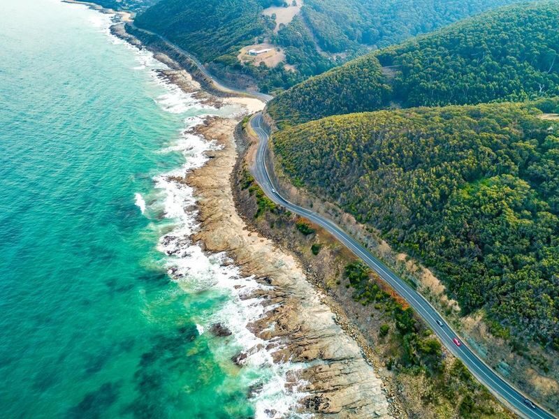 Great Ocean Road Tour Reverse -SML GRP-LUXURY Mini Bus Hotel Pickup - Is the starting price good value?