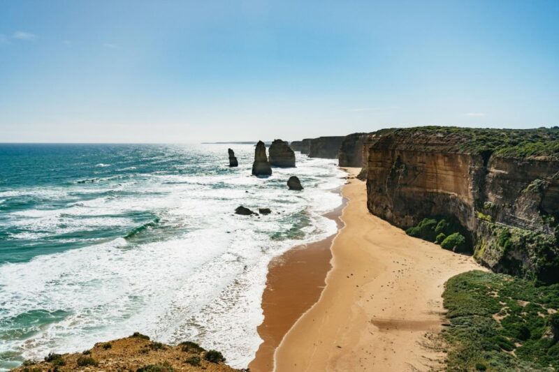 Great Ocean Road Tour w/ Deluxe Minibus & Top-Rated Guide - The Iconic Twelve Apostles and Surrounding Cliffs