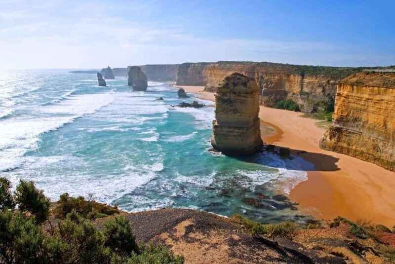 Great Ocean Road Tour w/ Deluxe Minibus & Top-Rated Guide - Lunch and Local Towns