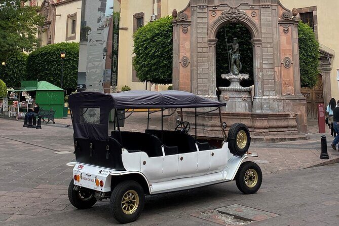 Great tour in a vintage Ford-T electric car (replica) - The Experience in Detail