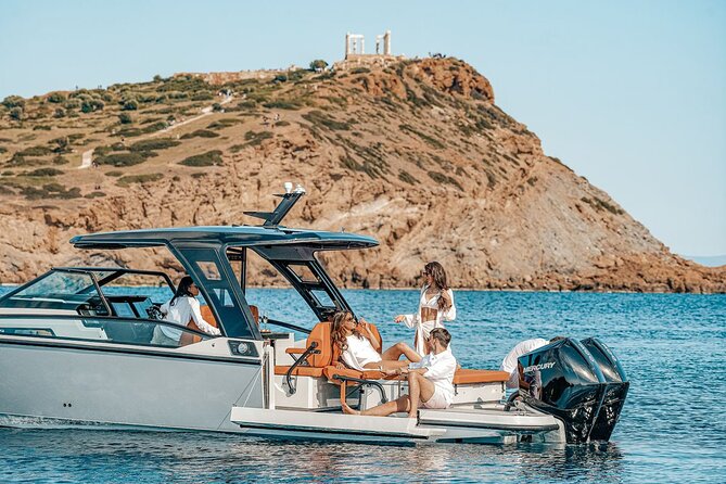 Greece Private Cruise on a Luxurious Saxdor 320 - Catering Experience and Host Response