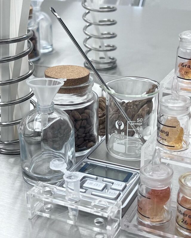 Greedy Scent Yeonnam: Custom Perfume Making Class in Hongdae - Blend your 50ml eau de parfum