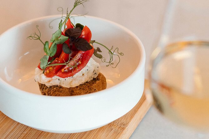 Greek Food Pairing With Traditional Music in Pagrati Athens - The Vibrant Cuisine of Greece