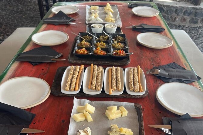 Greek Gastronomic Journey: A 7-Course Tasting Odyssey - Appetizing Spinachpie Salad