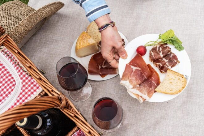 Green Tour on Electric Van and Picnic With Organic Products - Exploring the Tuscan Countryside